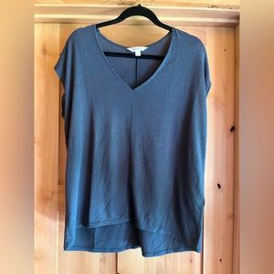 Market & Spruce V-Neck Shirt (Size: M)